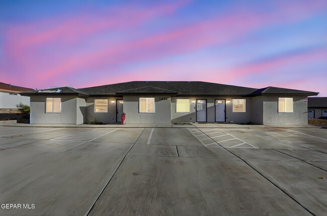 1481 O Sullivan Dr in Horizon City, TX - Foto de edificio - Building Photo