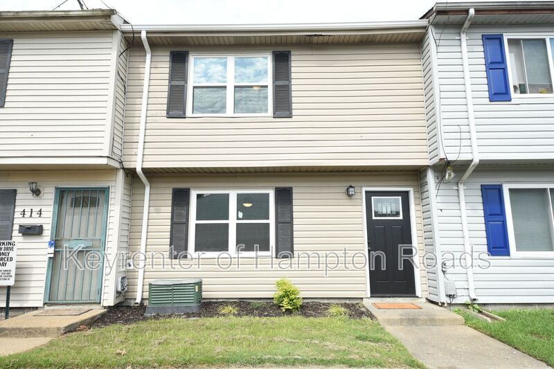 416 Harbour N Dr in Chesapeake, VA - Building Photo