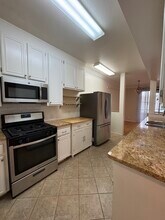 11077 Palms Blvd, Unit 201 in Los Angeles, CA - Building Photo - Building Photo
