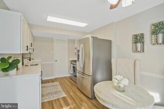 8056 Central Park Dr, Unit LL 1 in Alexandria, VA - Building Photo - Building Photo