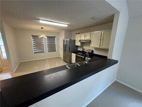 13 Santa Fabiola St in Mission, TX - Building Photo - Building Photo