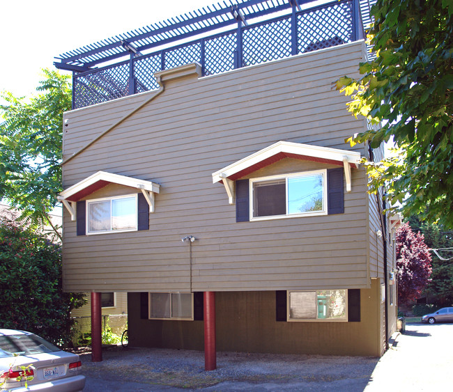 414-420 N 48th St in Seattle, WA - Foto de edificio - Building Photo