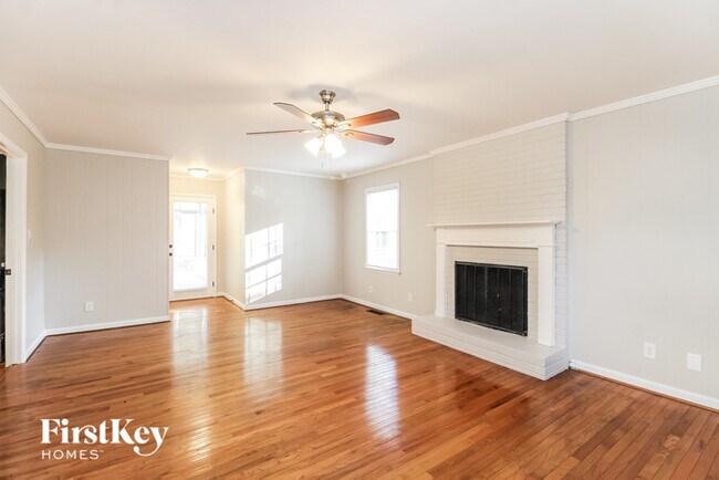 3012 Wellingford St in High Point, NC - Building Photo - Building Photo