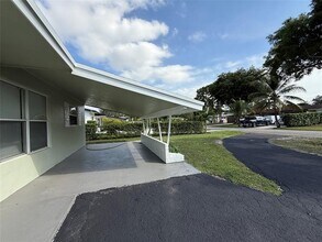 6721 McClellan St in Hollywood, FL - Building Photo - Building Photo