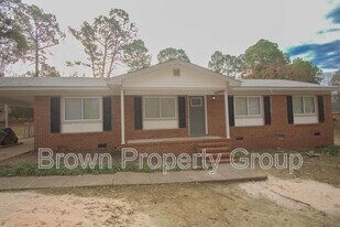 4723 Dominion Rd in Fayetteville, NC - Building Photo