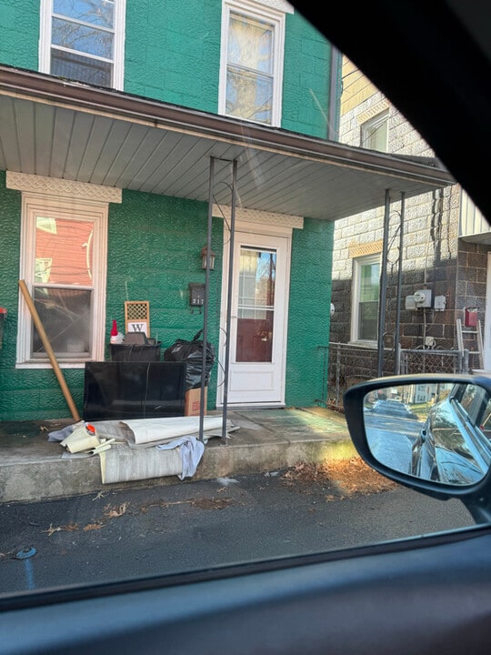 215 Sheetz Ave in Northumberland, PA - Building Photo