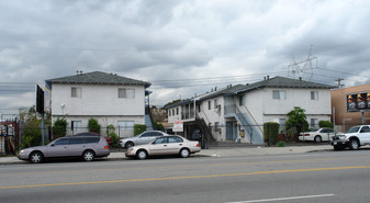 8819-8823 Lankershim Blvd Apartments