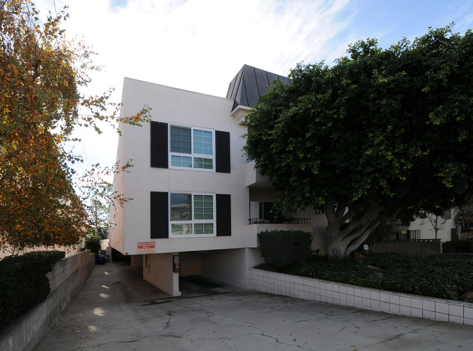 11938 Mayfield Ave in Los Angeles, CA - Building Photo