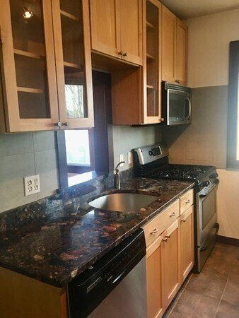 24 Sunset Hill Rd, Unit 2