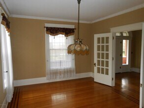 2334 Taylorsville Rd in Shelbyville, KY - Building Photo - Building Photo