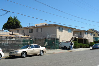 490 42nd St in Oakland, CA - Building Photo - Building Photo