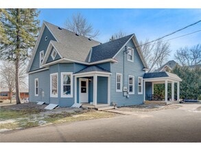 301 Angel Ave SW, Unit 1 in Watertown, MN - Foto de edificio - Building Photo