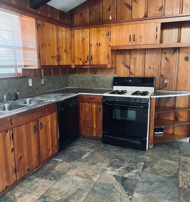 2015 Kimberly St in Alexandria, LA - Building Photo - Building Photo