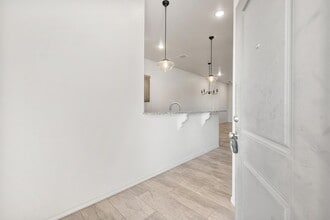 1122 N 7th St in Wolfforth, TX - Foto de edificio - Building Photo
