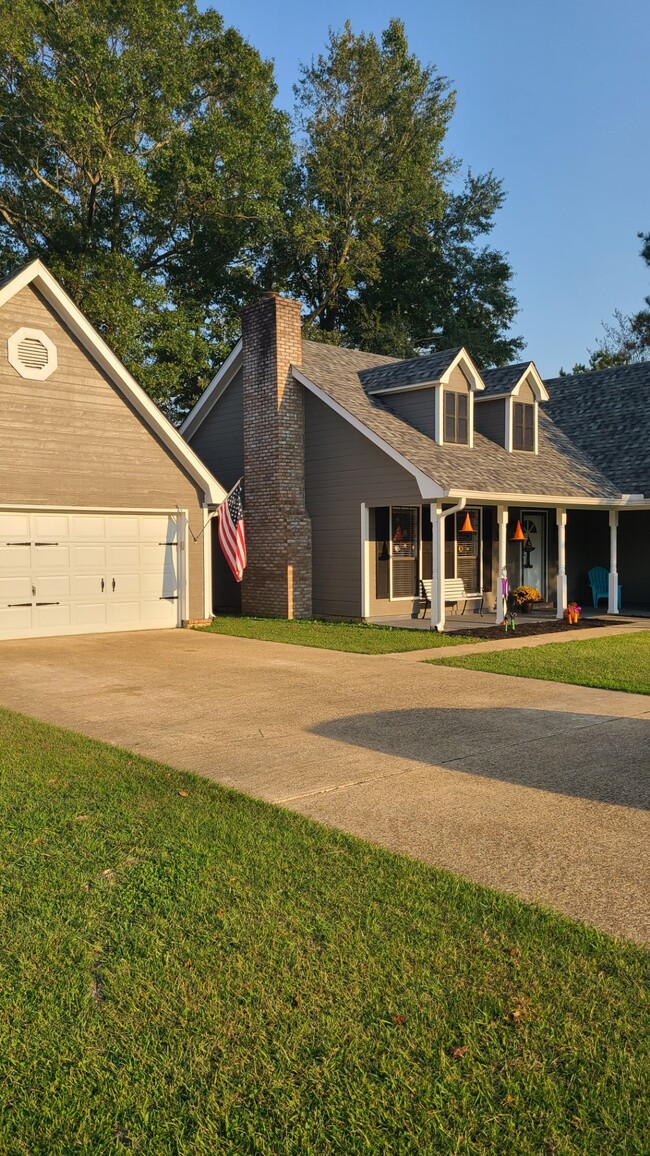 36 N Walnut Dr in Columbus, MS - Foto de edificio - Building Photo