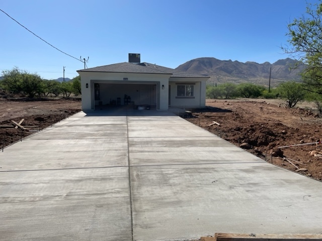 1861 Tijuana Ct in Rio Rico, AZ - Building Photo