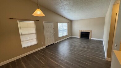 14301 Hanging Moss Circle, Unit 202 in Tampa, FL - Building Photo - Building Photo