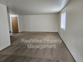 6101 NE 44th Cir in Vancouver, WA - Building Photo - Building Photo