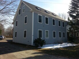 30 Winter St, Unit 5 in Topsham, ME - Building Photo