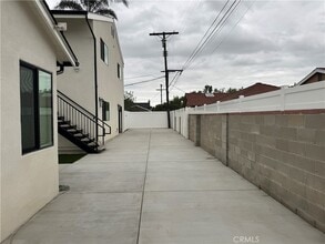 15238 Kingsbury St in Los Angeles, CA - Building Photo - Building Photo