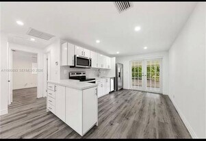 4020 SW 50th St in Fort Lauderdale, FL - Building Photo