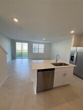 16298 Bird of Paradise Ave in Clermont, FL - Building Photo - Building Photo