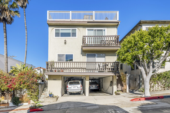 133 34th St in Hermosa Beach, CA - Building Photo - Building Photo