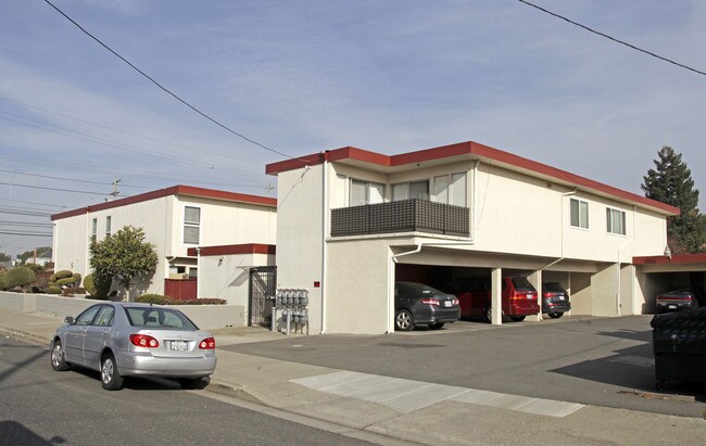 300 Pacific Ave in Alameda, CA - Foto de edificio - Building Photo