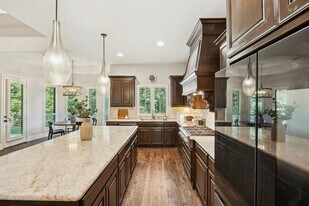 204 Chisholm Trail in Highland Village, TX - Building Photo