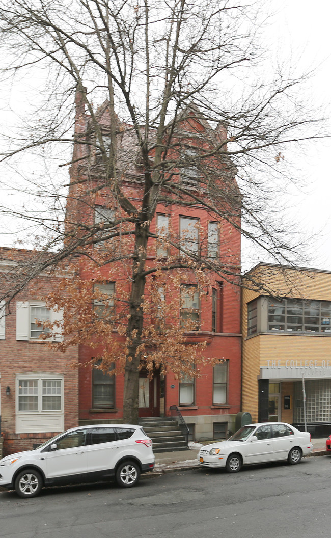 318 State St in Albany, NY - Foto de edificio - Building Photo