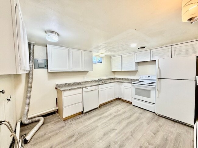 180 Laurel St in Broomfield, CO - Building Photo - Building Photo