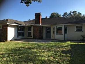 16403 Ellis Ave in Baton Rouge, LA - Building Photo - Building Photo