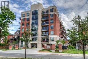 399 Queen St S in Kitchener, ON - Building Photo