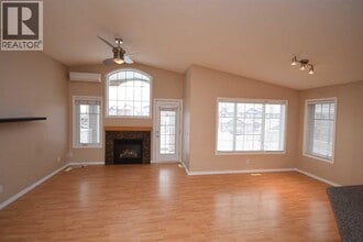 168 Royal Birch Mt NW in Calgary, AB - Building Photo - Building Photo