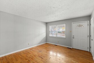 2126 Northernlimits Dr in Florissant, MO - Building Photo - Building Photo