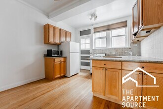 522 W Surf St in Chicago, IL - Building Photo - Building Photo