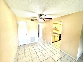 6044 22nd Ave N in St. Petersburg, FL - Building Photo - Building Photo