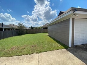 1307 Hallwood Ln in Montgomery, AL - Foto de edificio - Building Photo