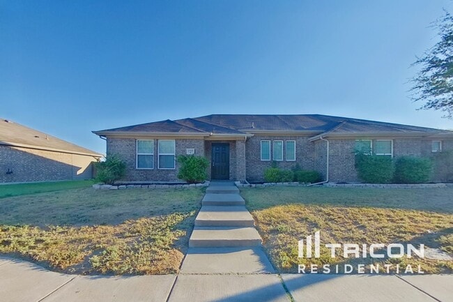property at 1519 Edgewater Way