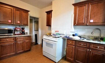 17 Putnam Ave, Unit A in Cambridge, MA - Building Photo