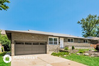 1120 Spring Valley Dr in Florissant, MO - Building Photo - Building Photo
