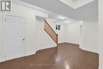 39 Deshane St in Guelph, ON - Building Photo - Building Photo