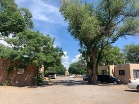 Sunset Apartments in Albuquerque, NM - Building Photo