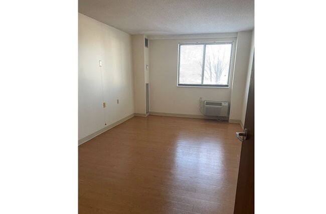 property at 5 Green St