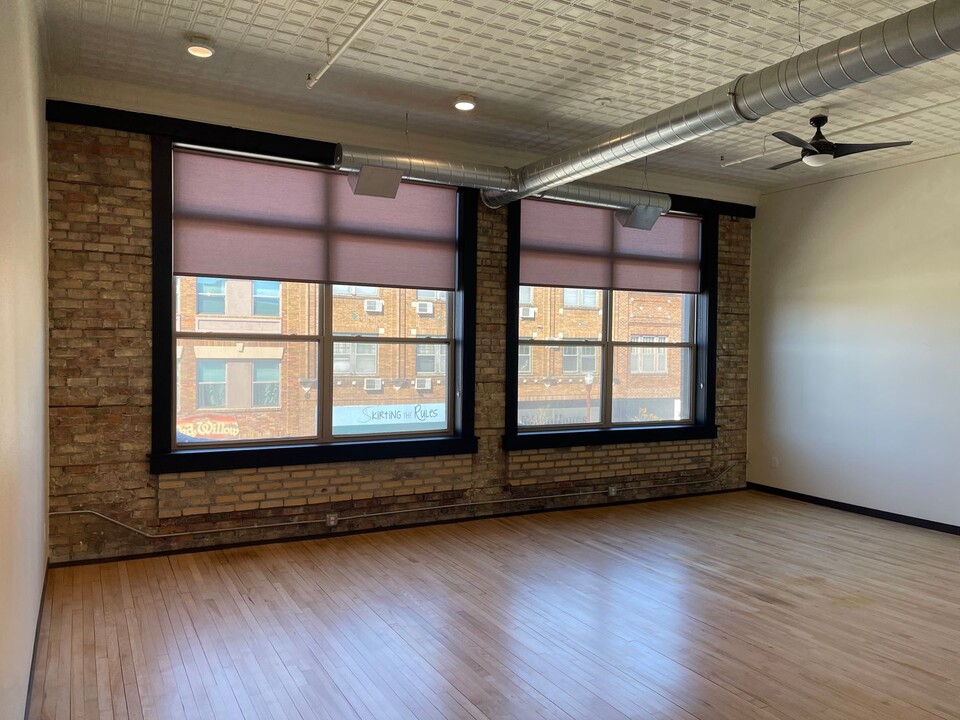 843 Washington Ave in Detroit Lakes, MN - Building Photo