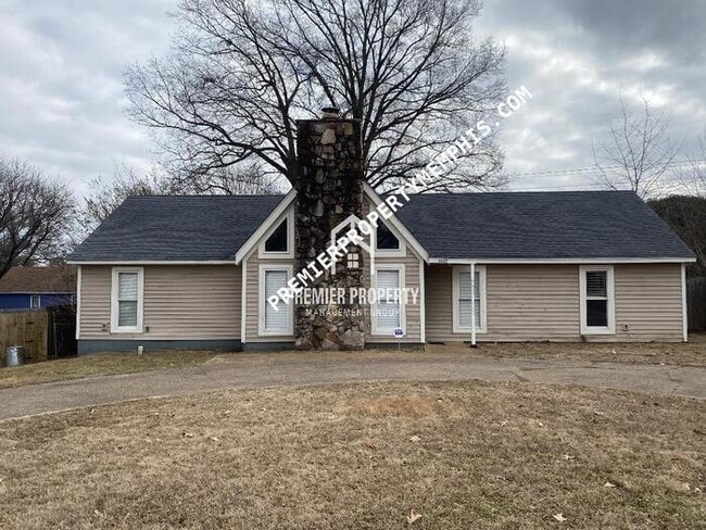 property at 4440 Castle Heights Dr