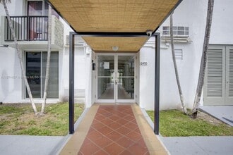 16450 NW 2nd Ave in Miami, FL - Building Photo - Building Photo