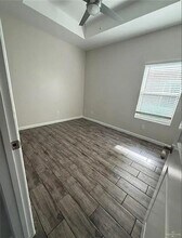 19 Swallow Ave in McAllen, TX - Foto de edificio - Building Photo