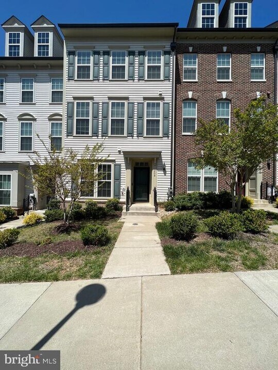 208 Freesia Ln in Stafford, VA - Building Photo