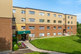 18 Seeley Drive in Toronto, ON - Building Photo